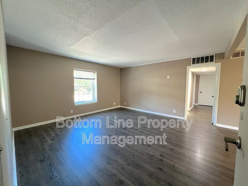 2638 Park Road #H - Photo 5 of 25