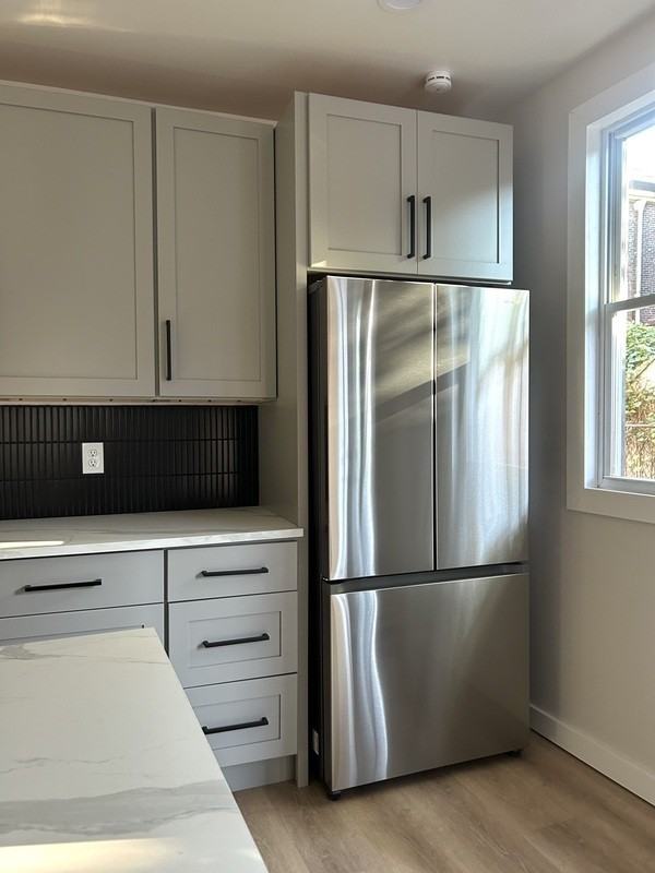 4042 Geneva St - Photo 7 of 35
