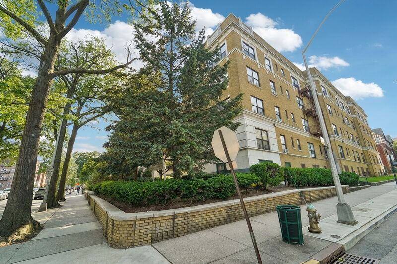 139 N Arlington Ave - Photo 6 of 22