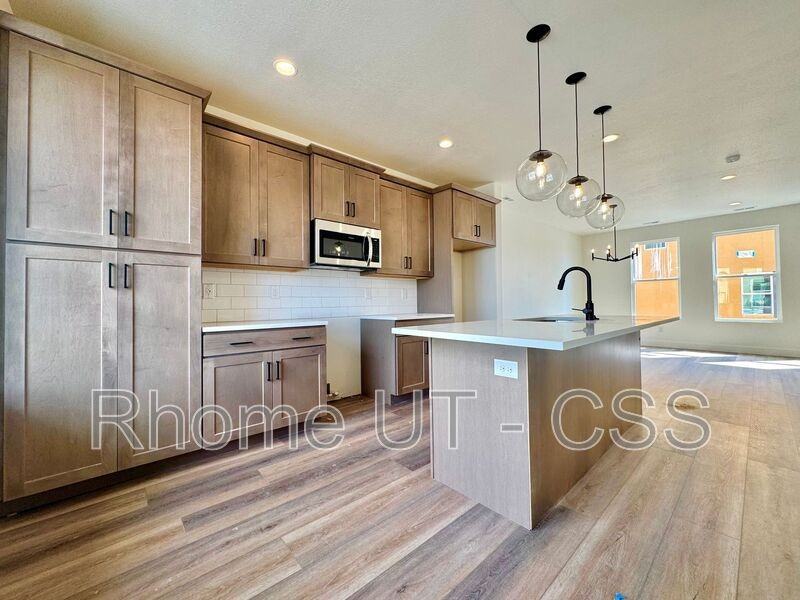 1508 W Kiera Ct - Photo 2 of 28
