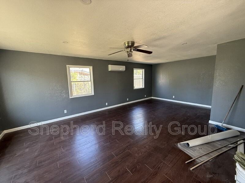 10535 Orchard St - Photo 3 of 5