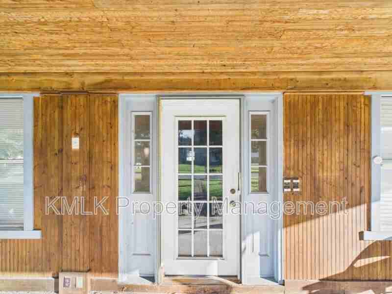 5026 Winthrop Dr - Photo 3 of 25