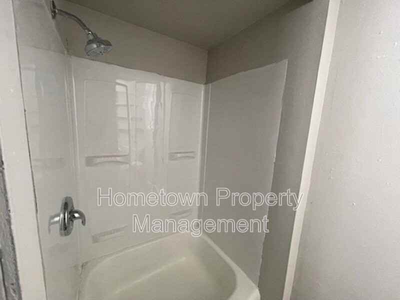 663 E Market St #665APT5 - Photo 6 of 6