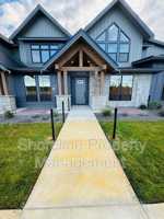 featured image of 2009 W Freya Ct