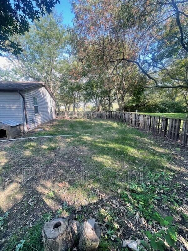 5755 N Armstrong St - Photo 3 of 11