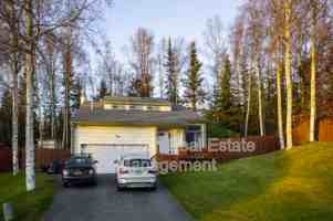 featured image of 19339 Middleton Loop