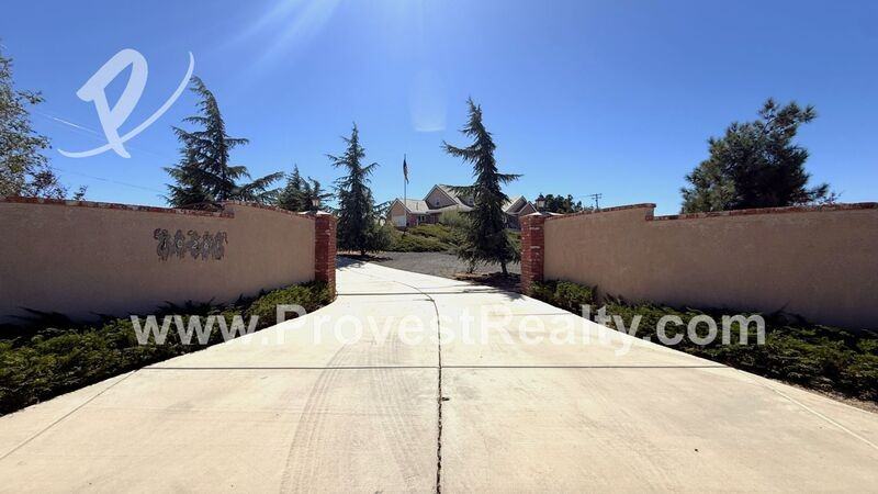 10281 Whitehaven St - Photo 3 of 37