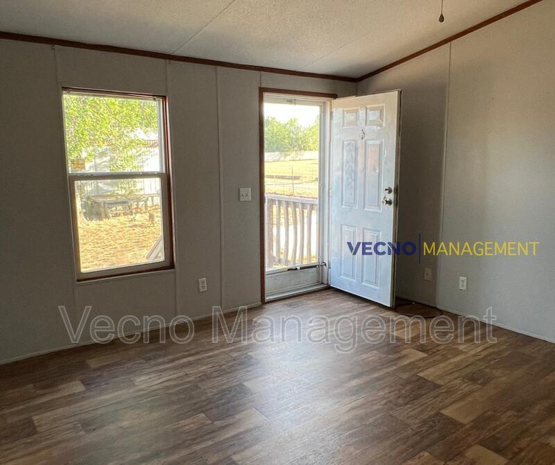 1819 County Road #11 - Photo 5 of 11