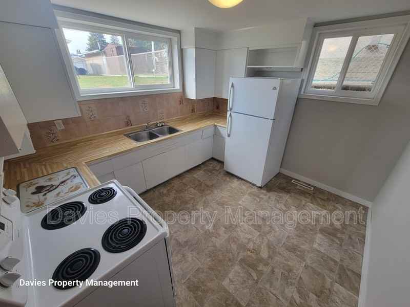 87 12732/34Street Nw #BS - Photo 2 of 10