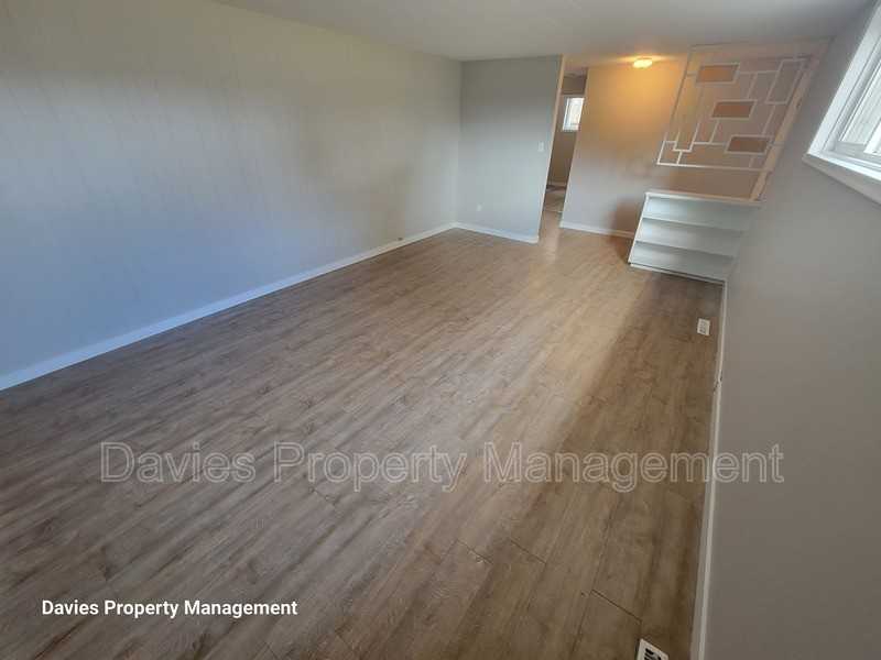 87 12732/34Street Nw #BS - Photo 5 of 10