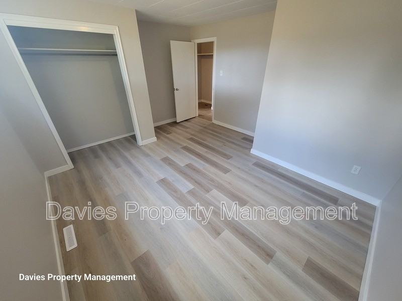 87 12732/34Street Nw #BS - Photo 7 of 10