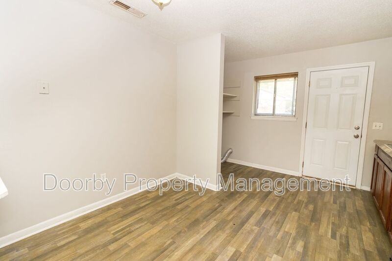 6413 Basswood Lane - Photo 4 of 15