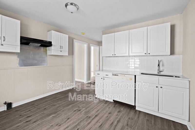 2423 Circle Dr - Photo 5 of 11