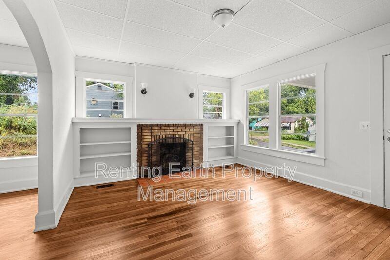 5316 Court I - Photo 4 of 19