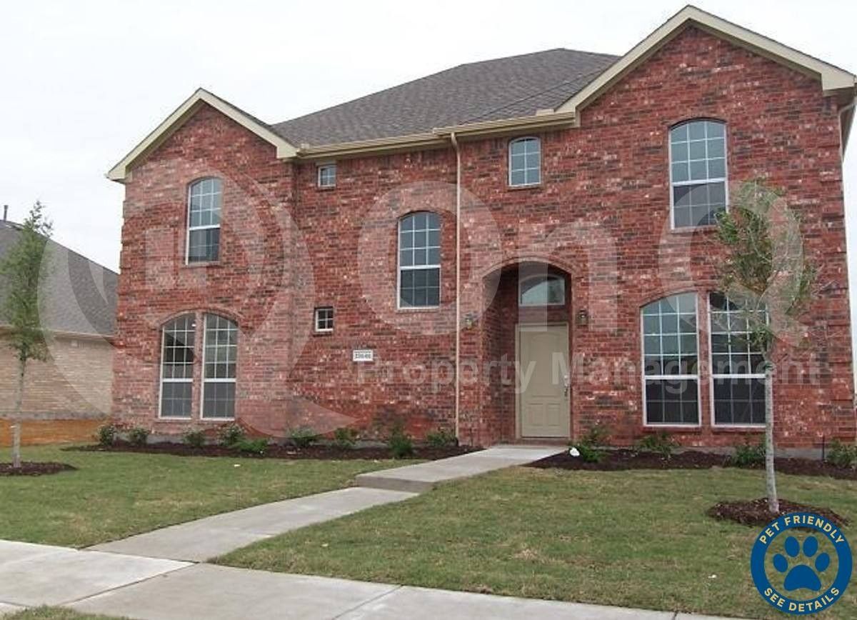 13646 Valencia Dr - Photo 2 of 10