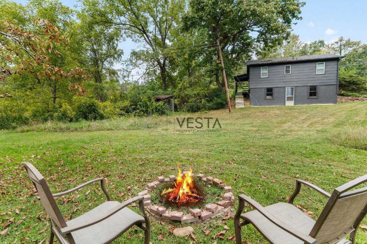 435 Reems Creek Rd - Photo 3 of 10