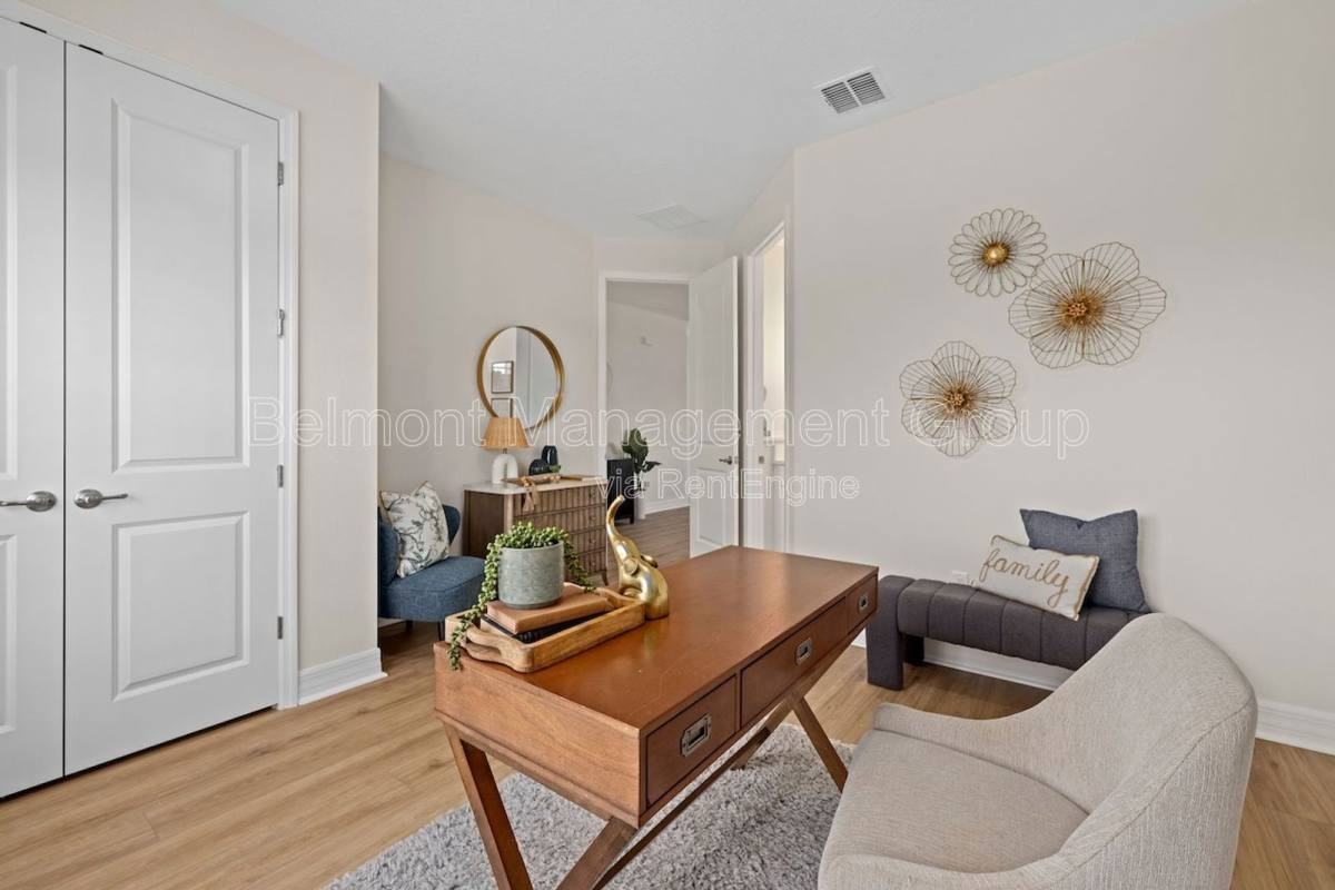 1301 Preston St - Photo 6 of 10