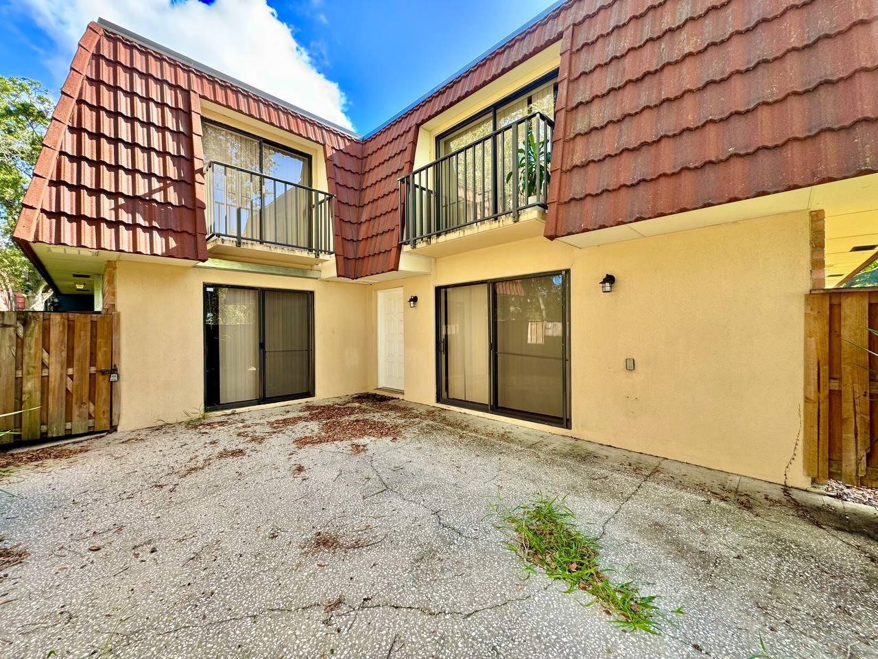 2636 10th Ct - Photo 3 of 24