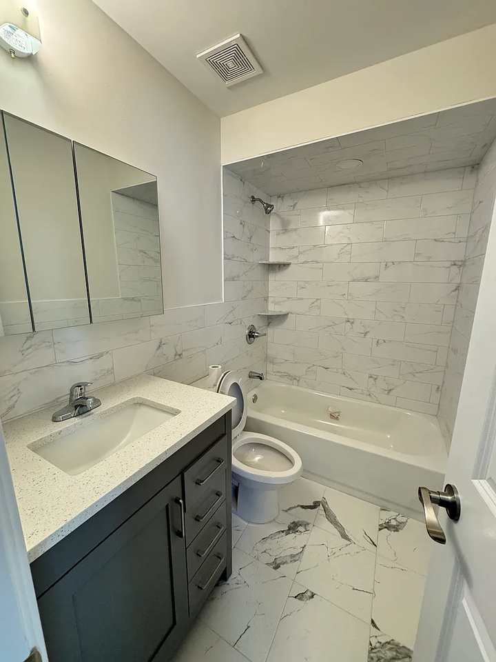 137 Sommer Ave - Photo 2 of 5