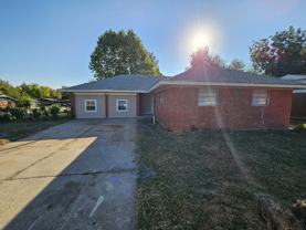 8712 N Hudson Ave - Photo 1 of 1