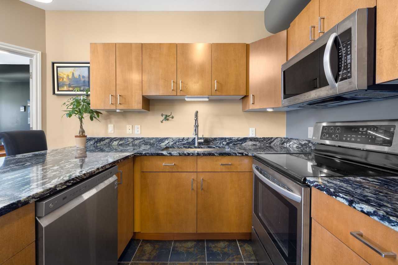 8621 112 St Nw Null - Photo 2 of 35