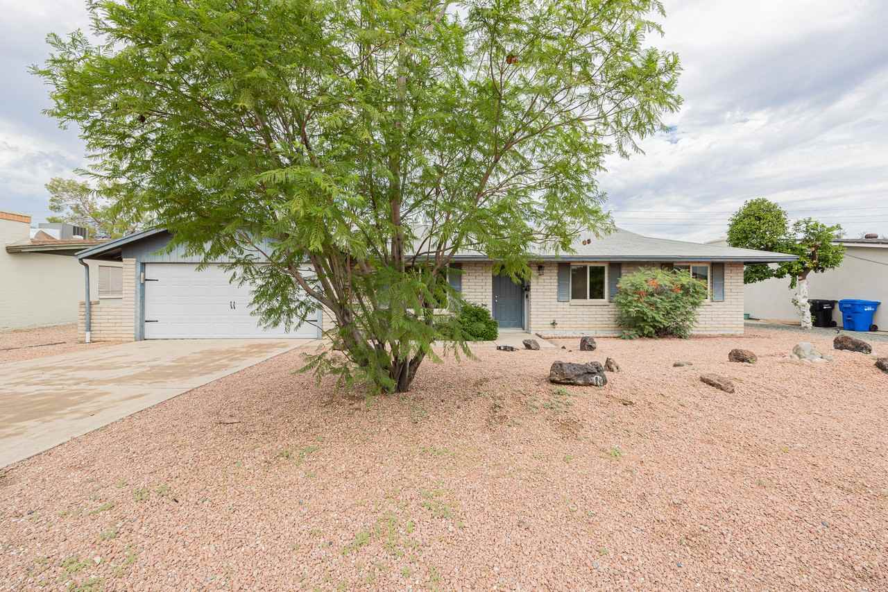 3912 E Shaw Butte Dr - Photo 3 of 33