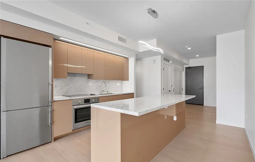 1050 S Grand Ave - Photo 3 of 19