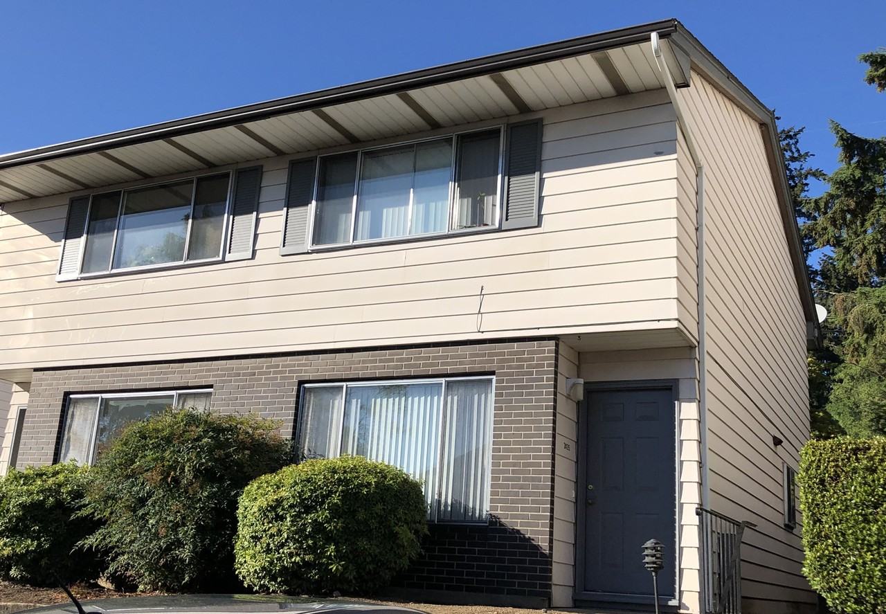 Town Terrace Apartments - Photo 3 of 9