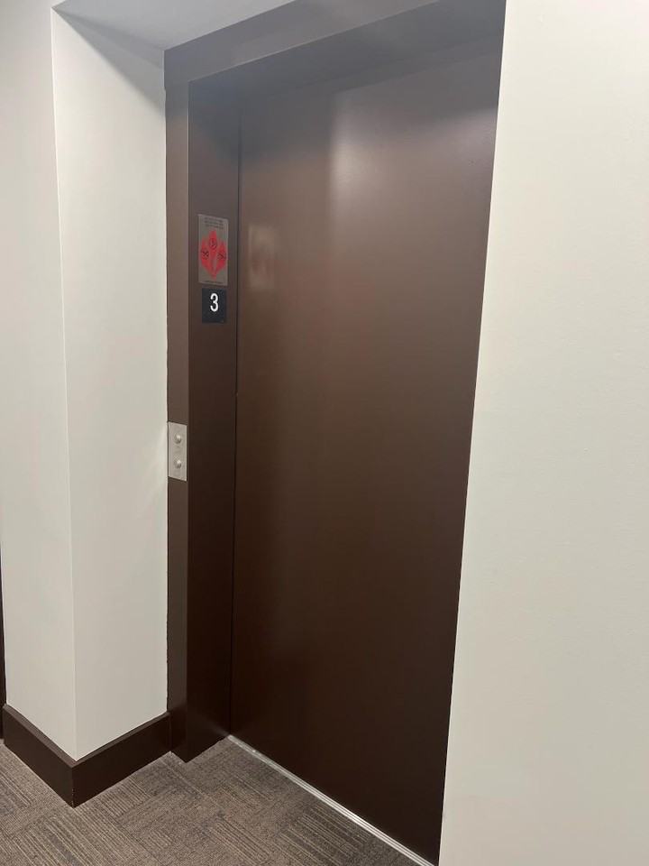 918 N Broad St - Photo 4 of 4