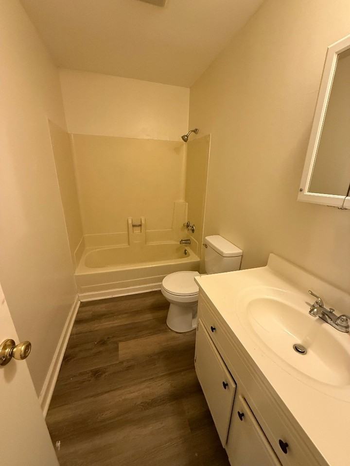 116 Crestview Dr - Photo 3 of 9