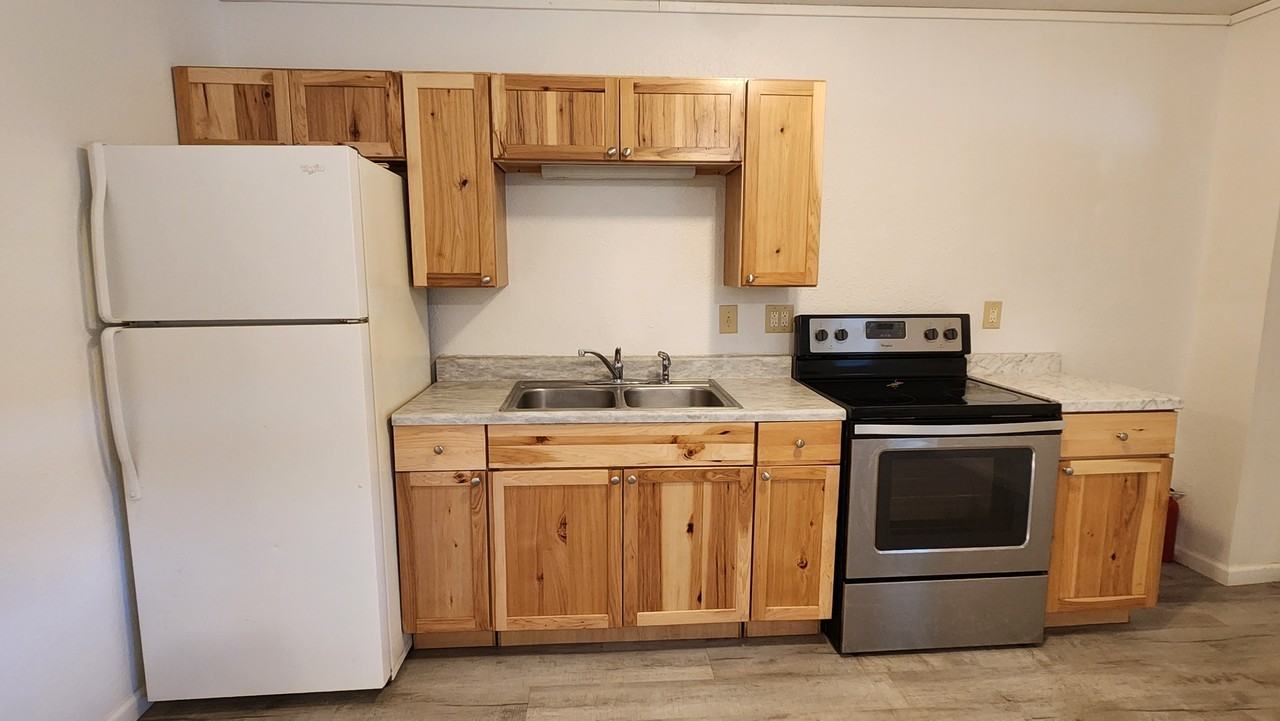 408 Lewis Road - Photo 5 of 9