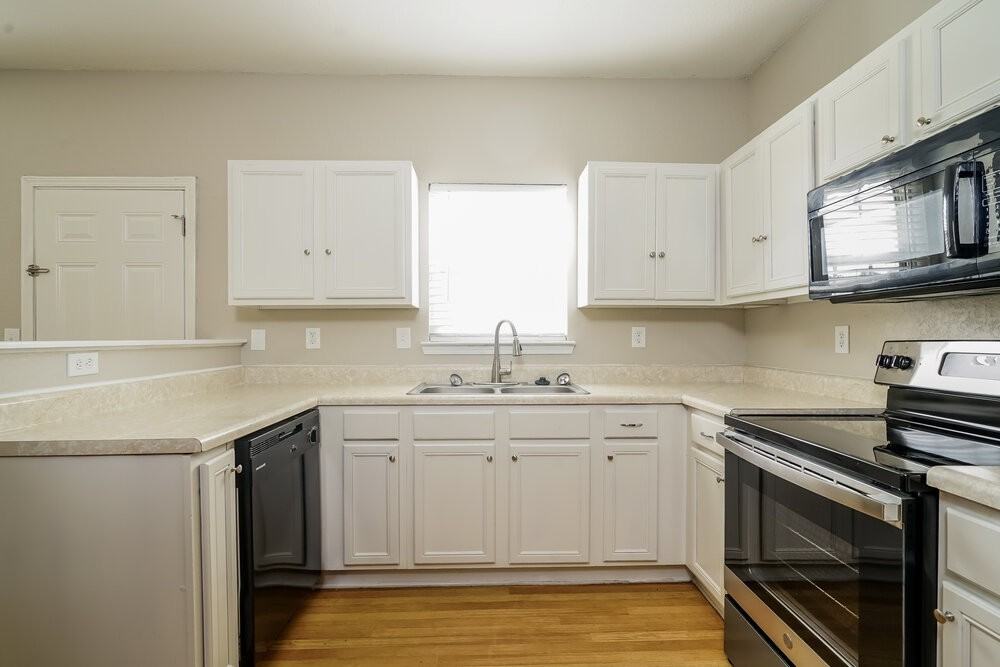 5357 Jerome Rd - Photo 7 of 17