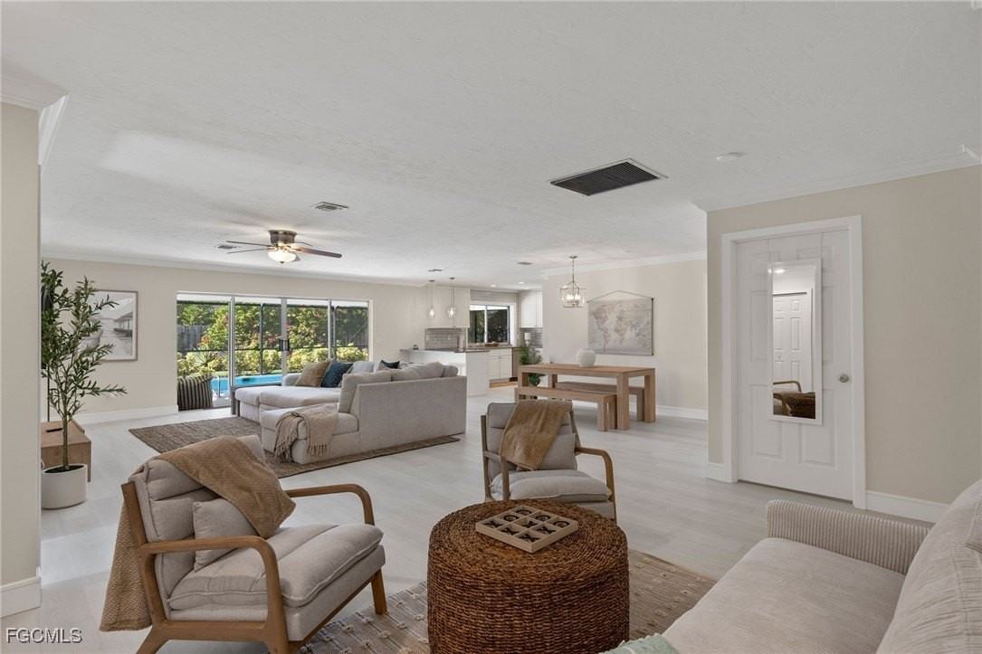 3906 Se 20th Pl - Photo 2 of 19