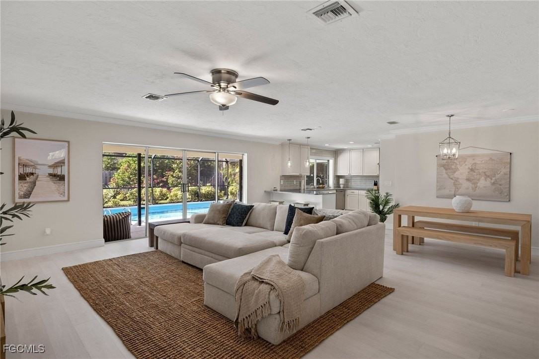 3906 Se 20th Pl - Photo 7 of 19