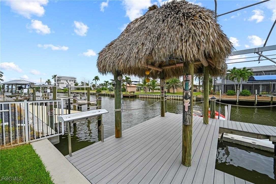 256 Ibis St - Photo 4 of 33