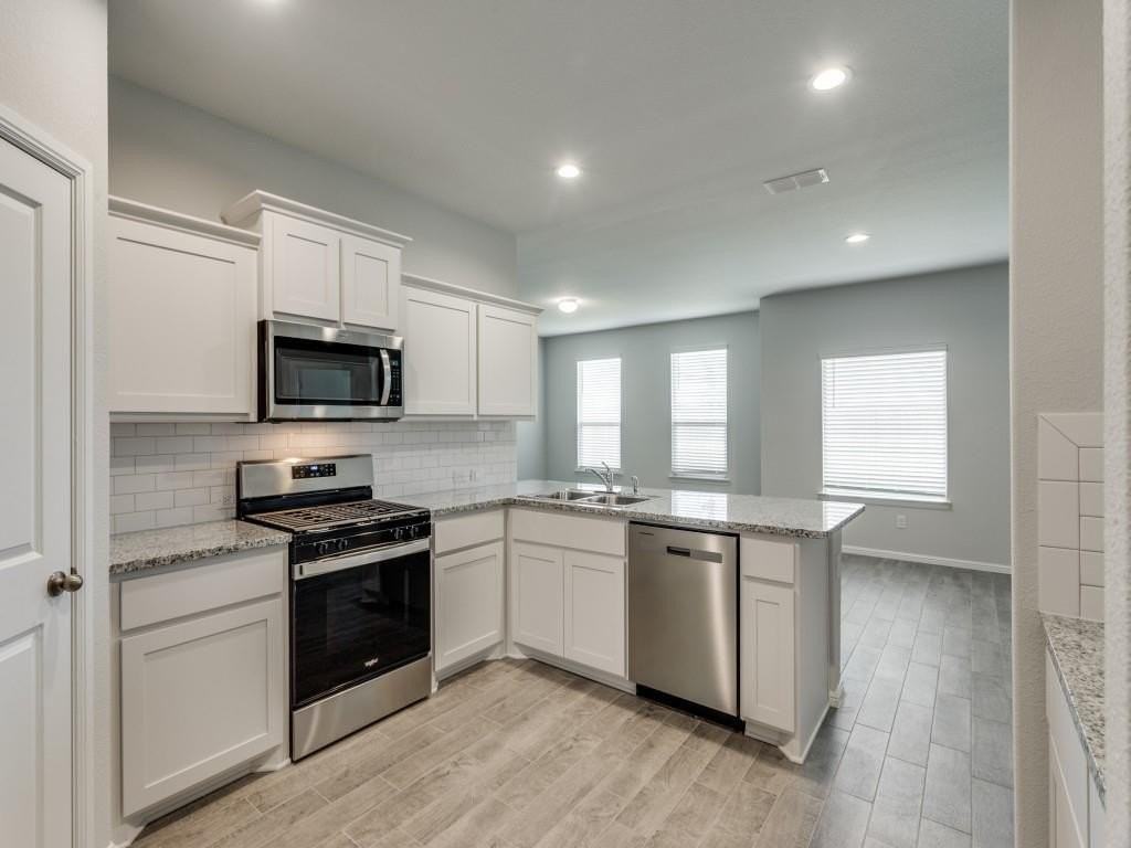 8524 Big Apple Dr - Photo 6 of 12