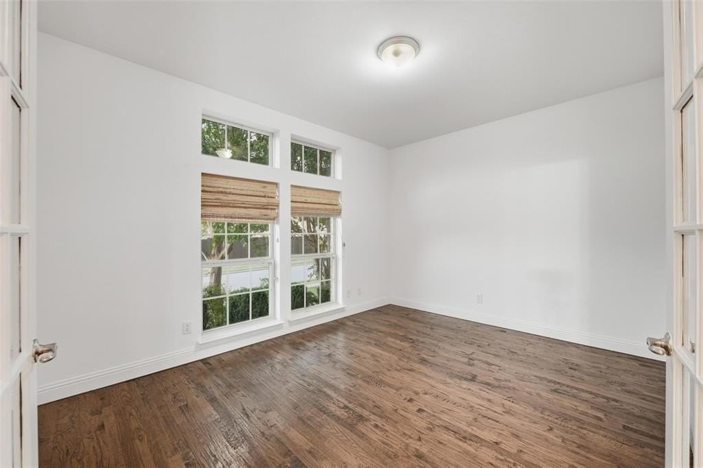 1321 Talley Ln - Photo 5 of 40