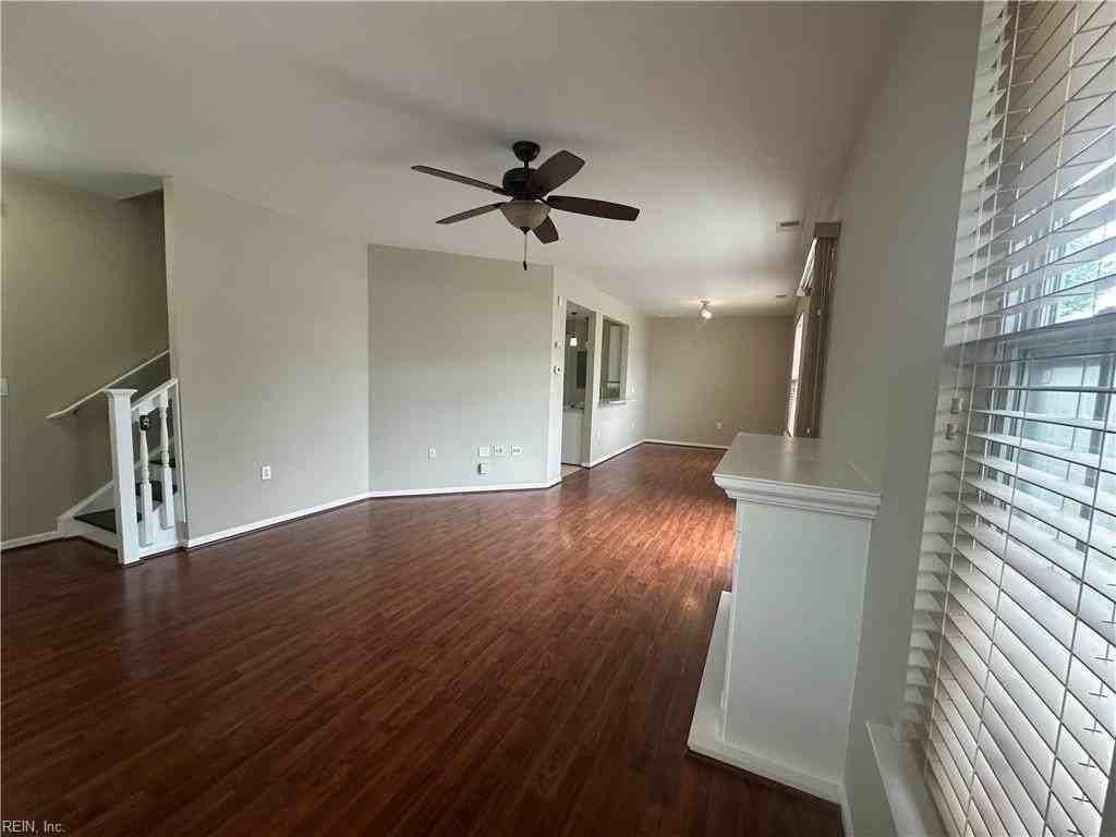 1016 Grace Hill Dr - Photo 5 of 28