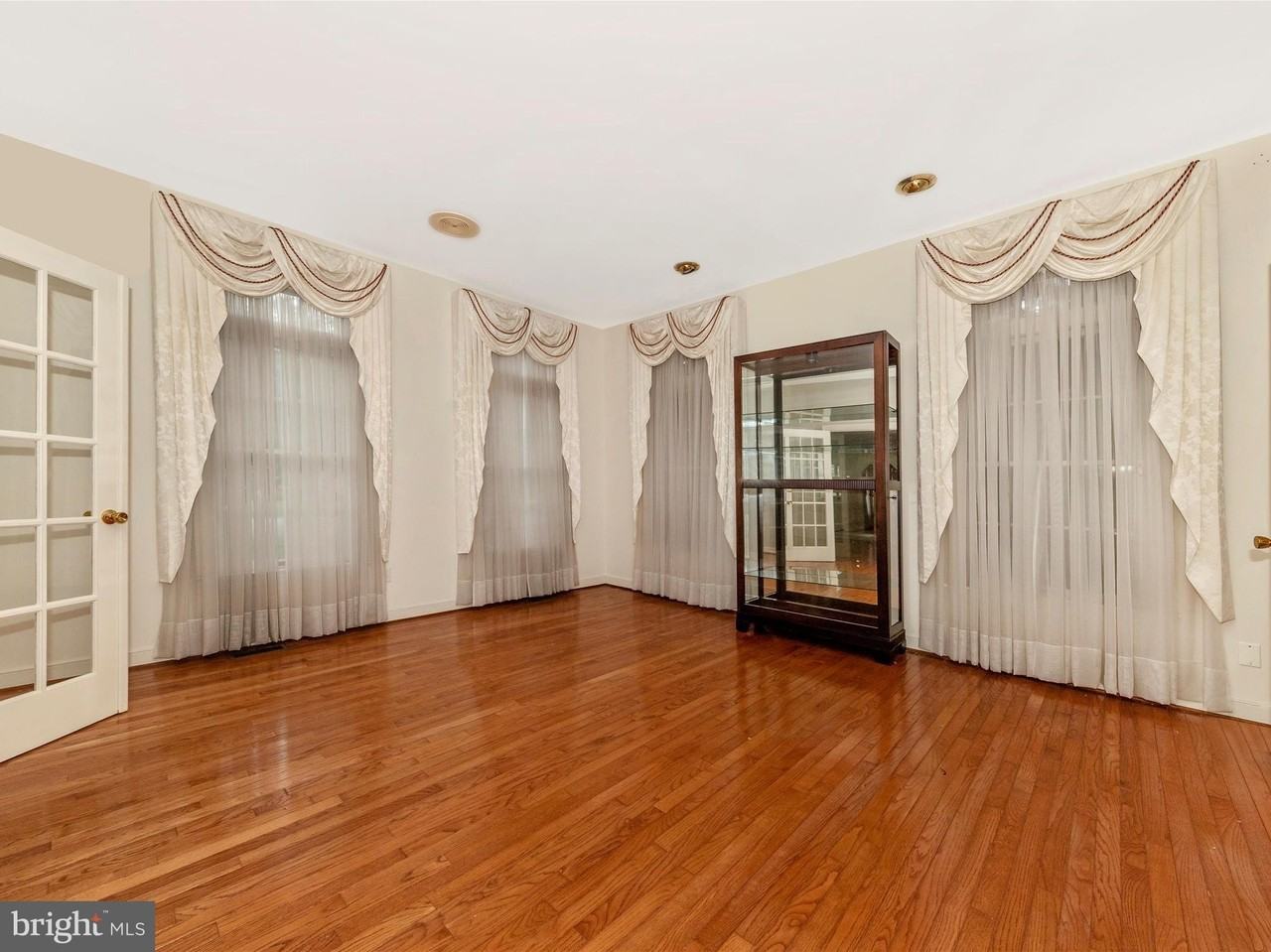 18806 Fountain Ter - Photo 5 of 50