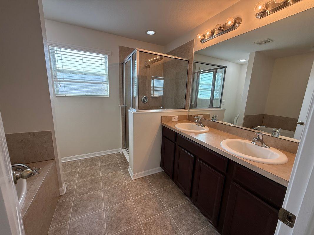 1105 Windton Oak Dr - Photo 7 of 11