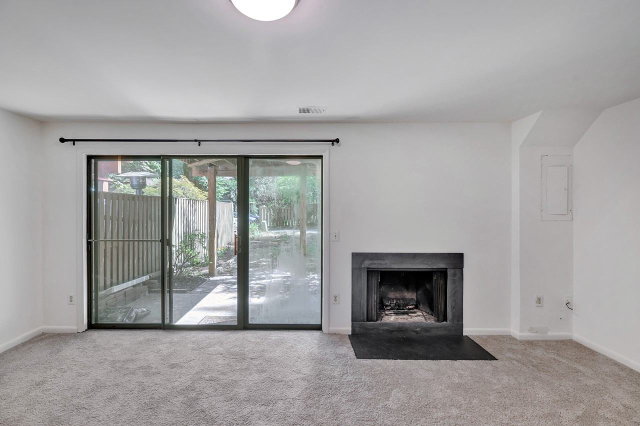 2339 Millennium Ln - Photo 4 of 32