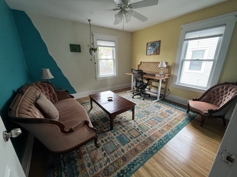 1805 Baker Ave - Photo 2 of 33