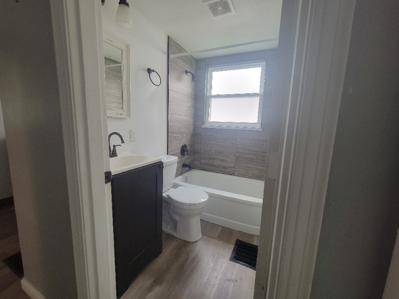 215 Ryburn Avenue #1 - Photo 6 of 9
