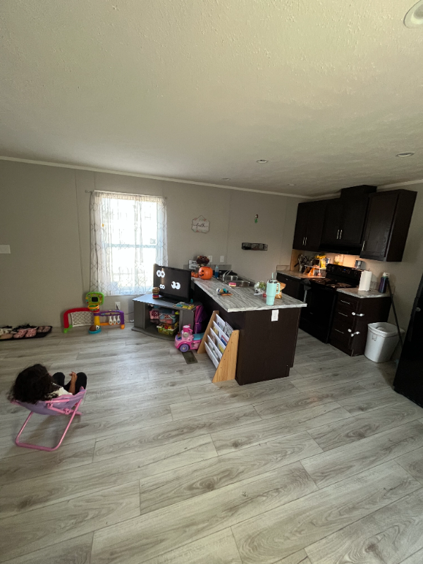 625 Beck Ave #8 - Photo 2 of 10