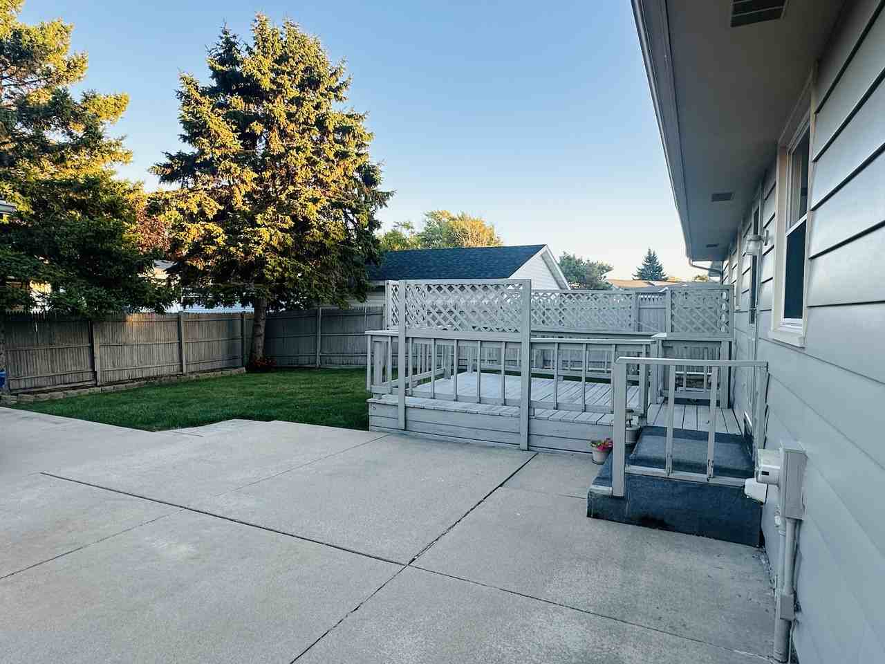 3349 Stratford Ave #NA - Photo 3 of 12