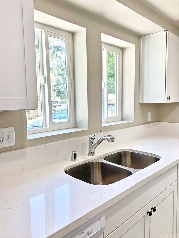 2127 N Mountain View Ave #NA - Photo 3 of 9