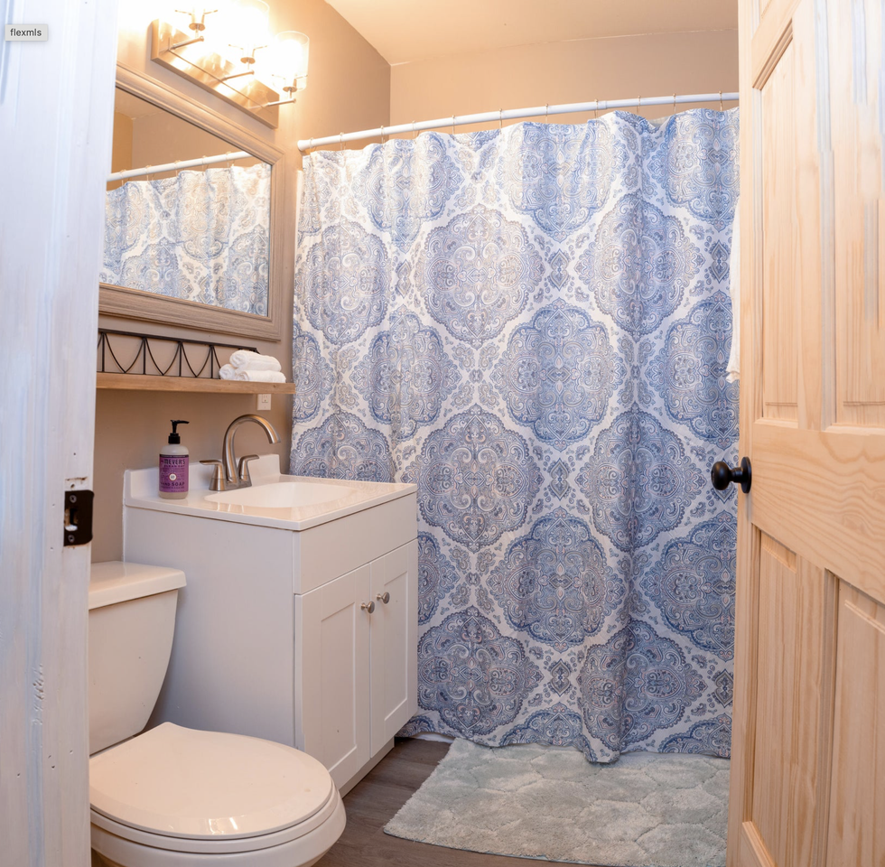 116 East Lloyd Street #114 - Photo 6 of 6