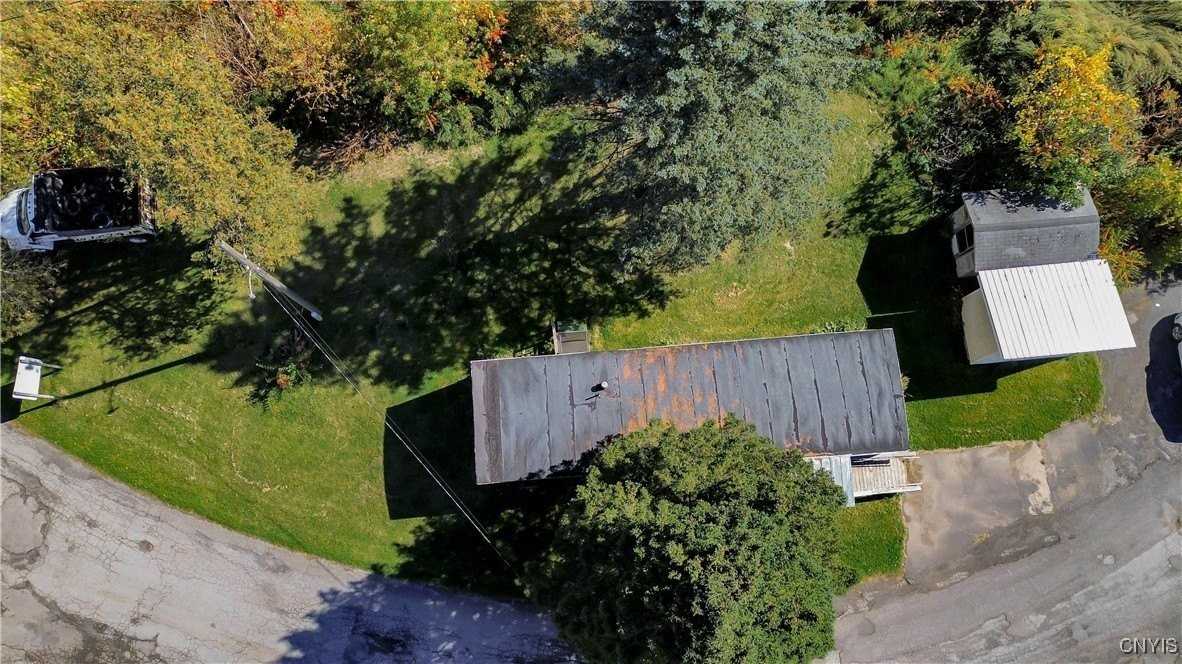 112 Mountainview Ln - Photo 3 of 21