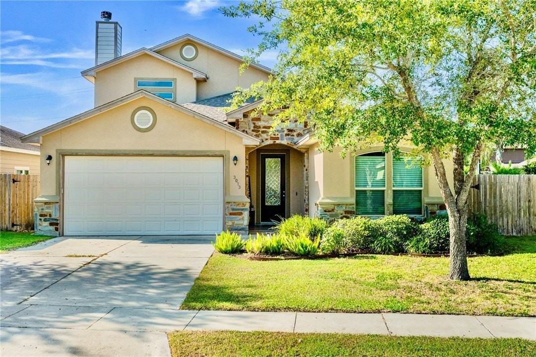 3013 Neches Drive - Photo 2 of 30