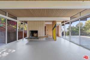 featured image of 1404 Oak Grove Dr